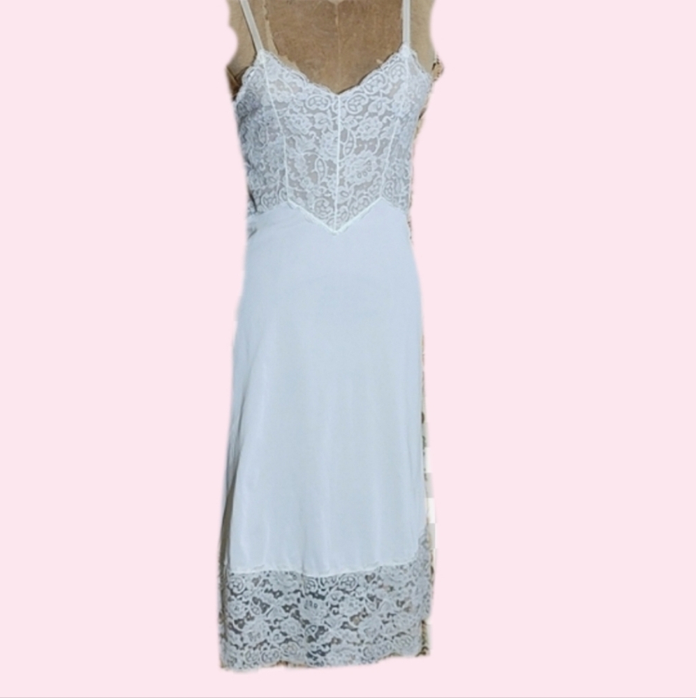 Vintage Vanity Fair lacy chemise slip